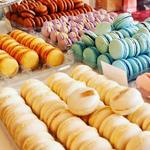 Hummingbird Macarons and Desserts