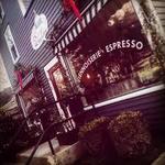 Deluxe Cakes & Pastries