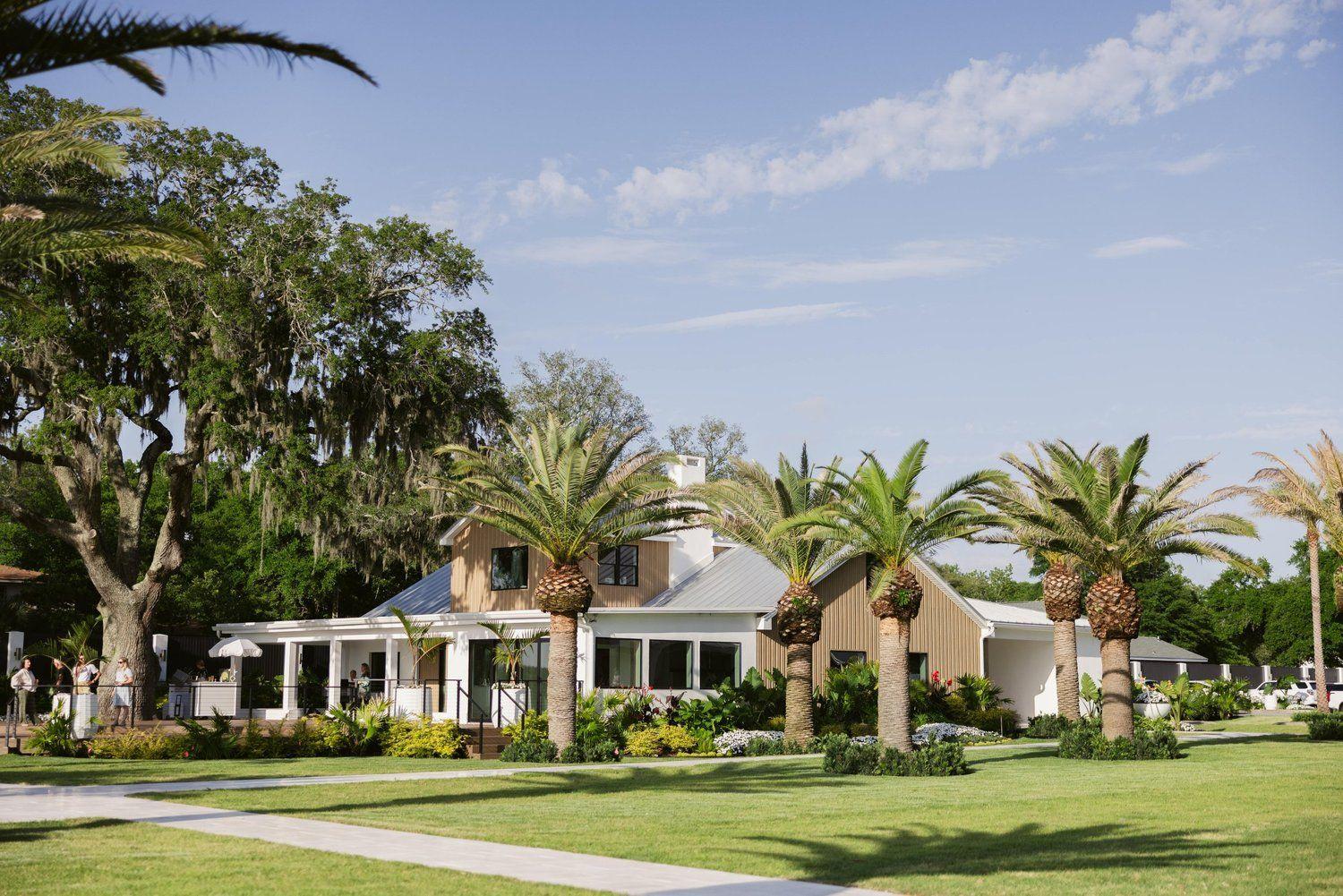 The Wedding Website of Haley Thompson and Colin Davis