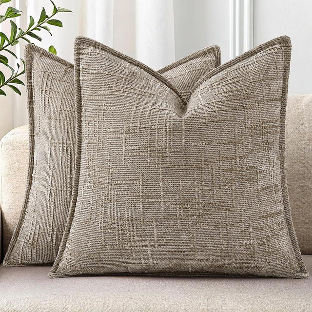 decorUhome Chenille Throw Pillow Covers 18x18 Set of 2, Thick Textured Slubby Neutral Decorative Pillow Covers with Elegant Design for Couch, Sofa, Living Room, Oatmeal