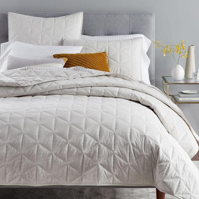 Heathered Cotton Sateen Quilt, Full/Queen, Gray Fog