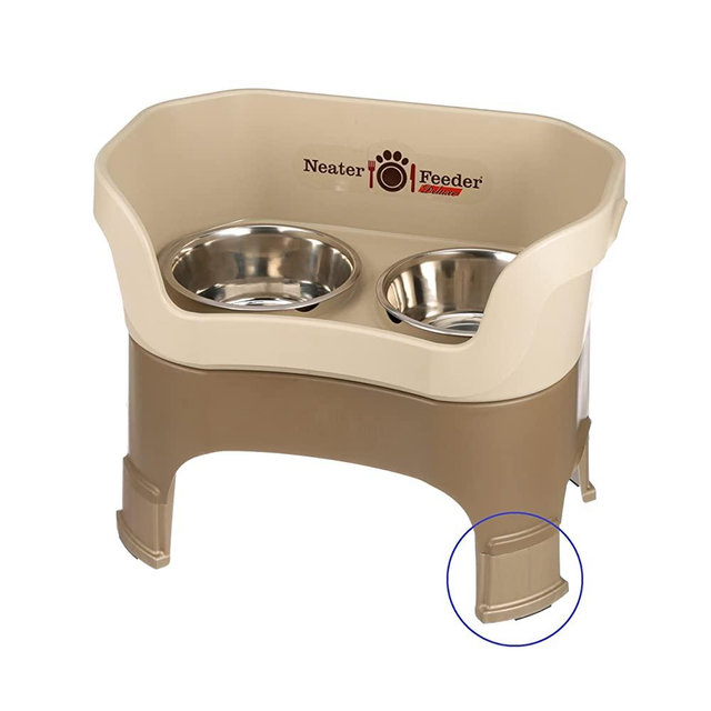 Neater Feeder Deluxe with Leg Extensions