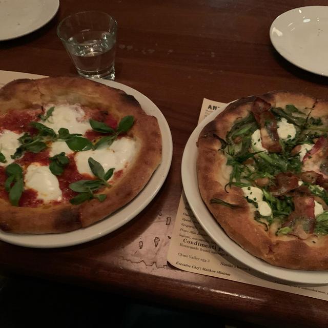 italian woodfire pizza dinner date