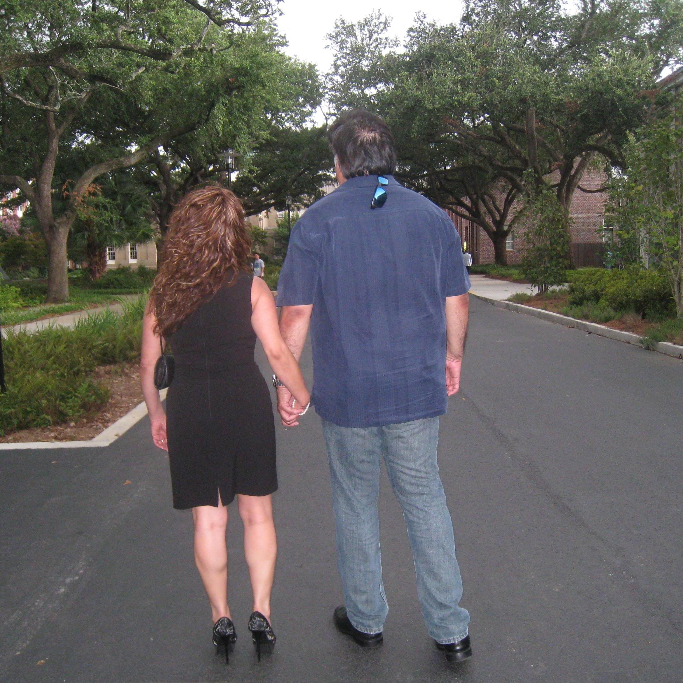 Aaaah holding hands....  Short Coat New Orleans 2011