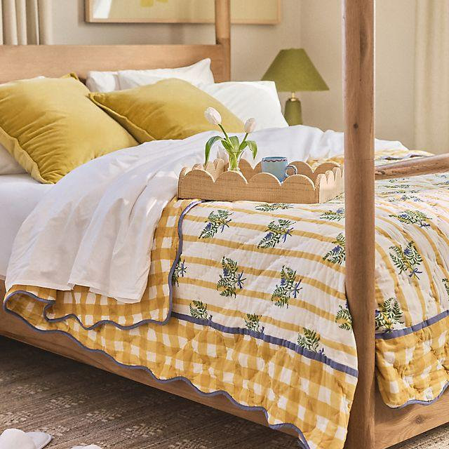Iluka 100% Cotton Gauze Floral Quilt