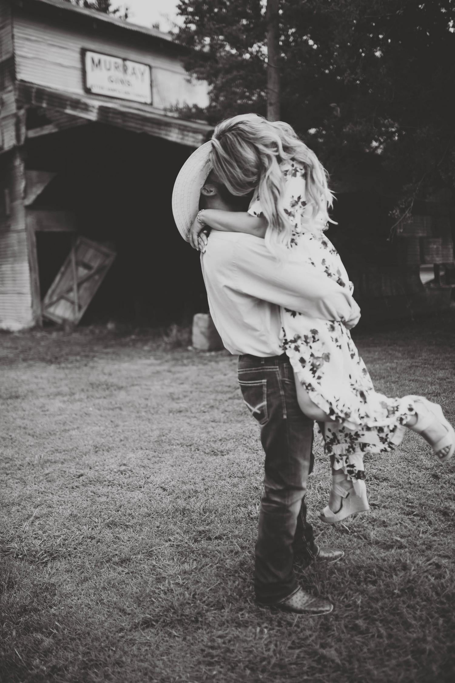 The Wedding Website of Emily Wallace and Justin Roundtree