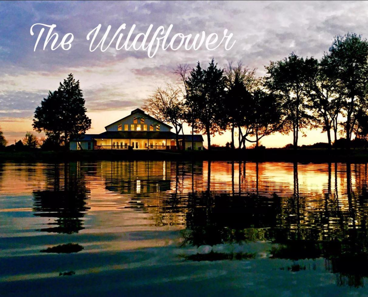 The Wedding Website of Avis Landrum and Michelle Senkirik