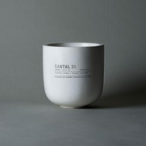 SANTAL 26 large white concrete candle