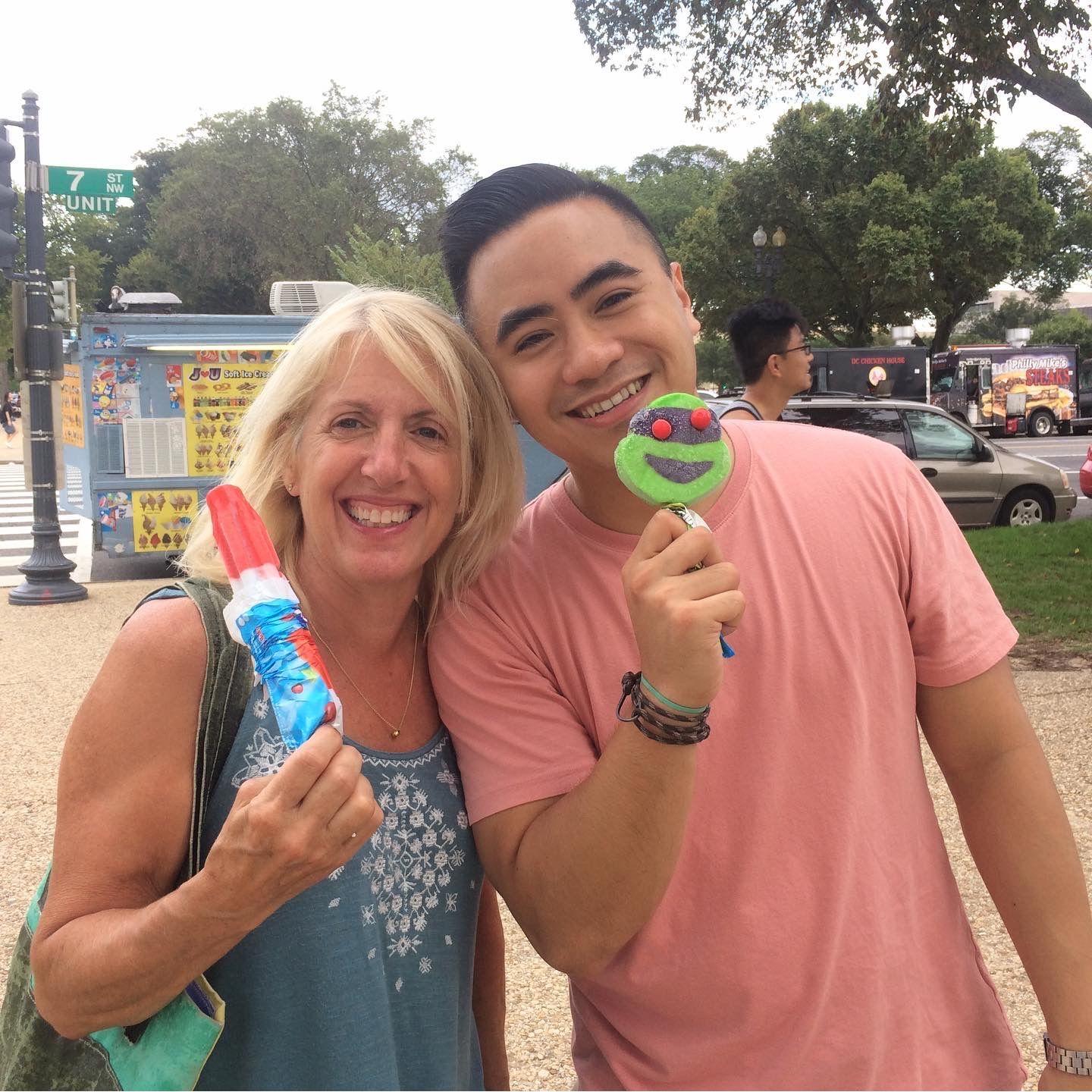 Chelsea’s mom visits DC. The kids get popsicles