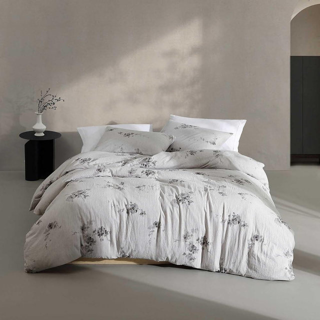 Calvin Klein - King Duvet Cover Set, Soft Cotton Bedding, Floral Home Decor (Aquarelle Floral Grey, King)