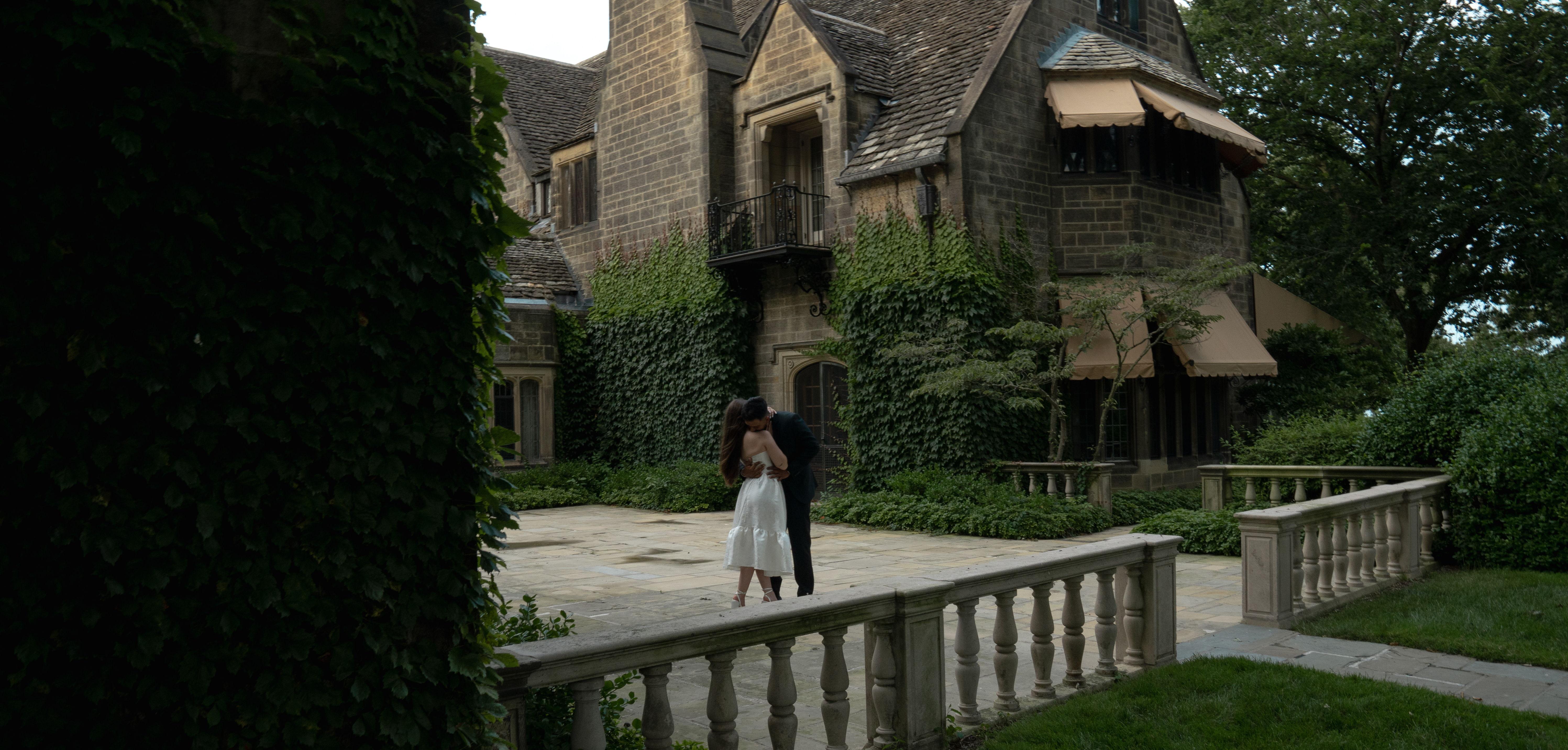 The Wedding Website of Taylor Lippert and Jay Patel