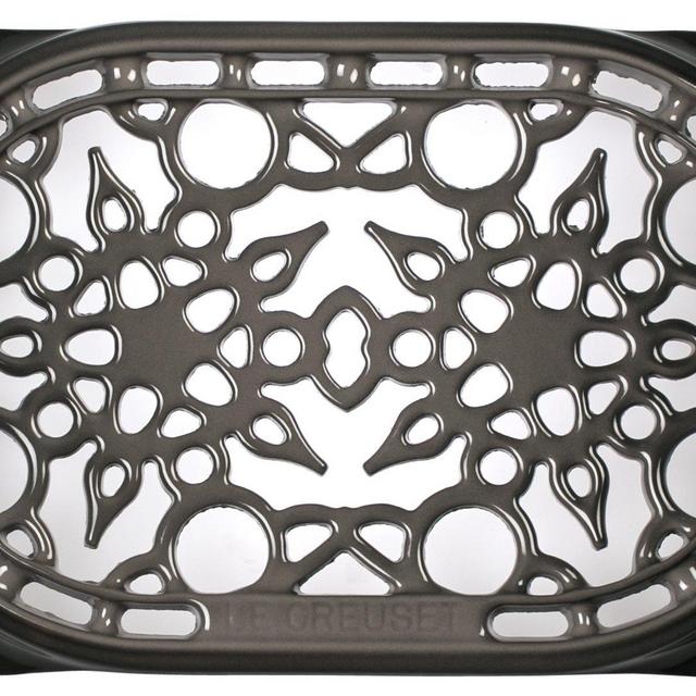 Le Creuset Cast Iron Deluxe Oval Trivet, 10 1/2&quot; x 6 3/4&quot;, Oyster