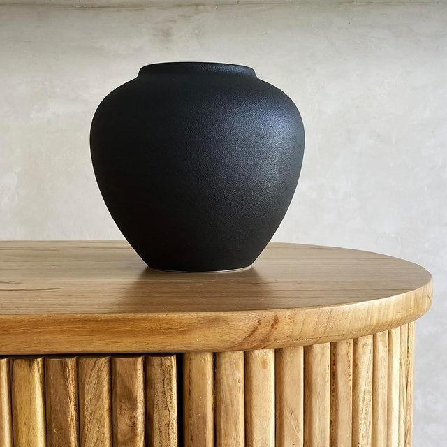 MORSHA Ceramic Faded Black Vase Home Decor, Flower Vase Modern Trendy, Minimalist Utensil Holder Farmhouse Round Vintage vase Bookshelf Dining Table Coffee Table Decor, Size 7" (18cm) 1 Pack