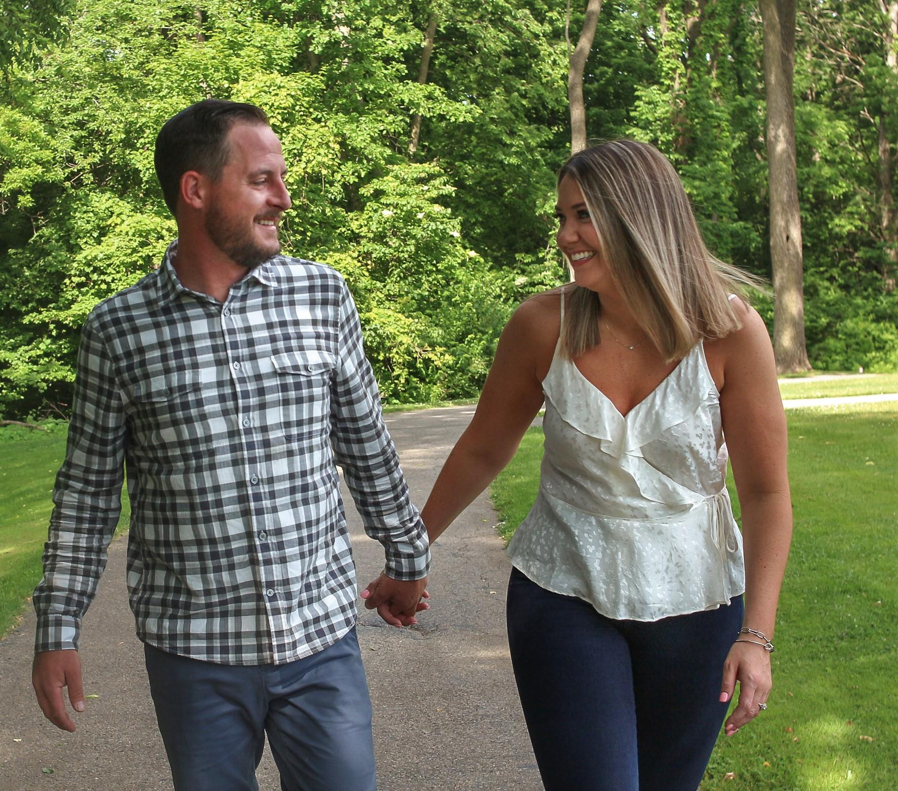 The Wedding Website of Lindsey Hoofnagle and Nick Bennett