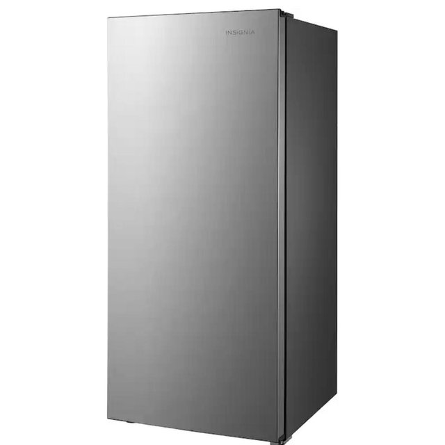 Insignia™ - 7.1 Cu. Ft. Garage Ready Upright Convertible Freezer - Stainless Steel Look