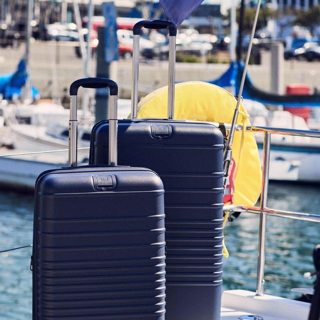 Beis The 29" Large Check-In Roller in Navy