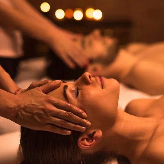 🧖‍♀️ Honeymoon 60-Minute Couples Massage