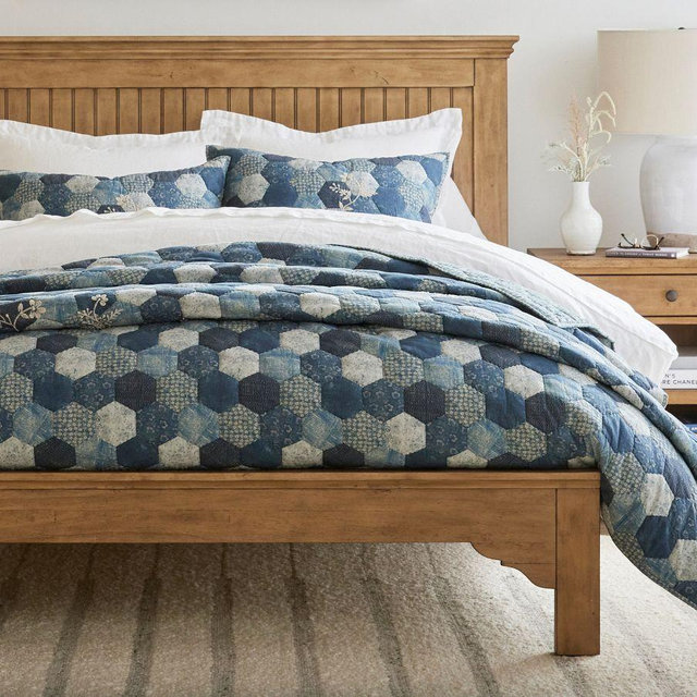 Ezra Honeycomb Handcrafted Applique Quilt, Full/Queen, Blue