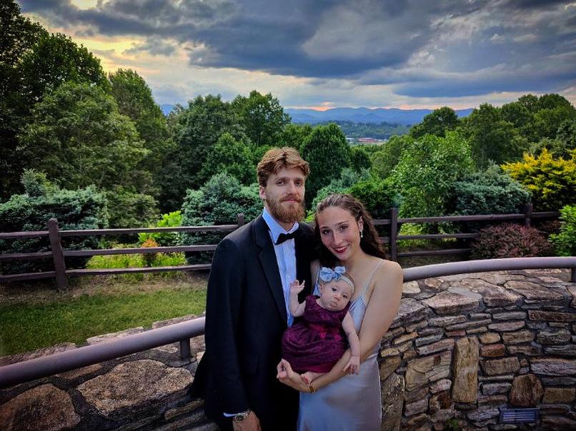 The Wedding Website of Autumn Grigsby and Thomas Lewis