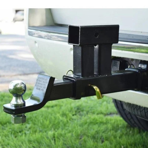Tow hitch install at U-Haul 🚙🚲🚲