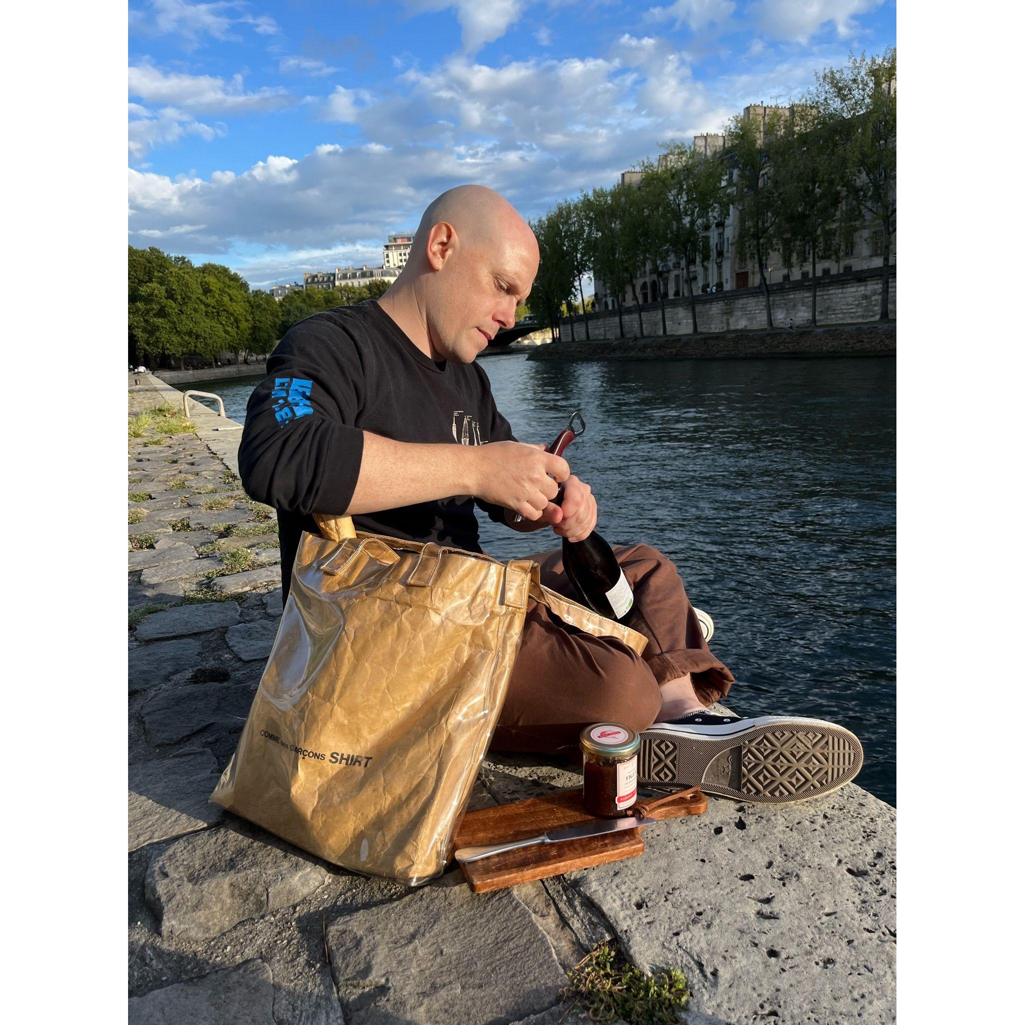 Picnic along the Seine