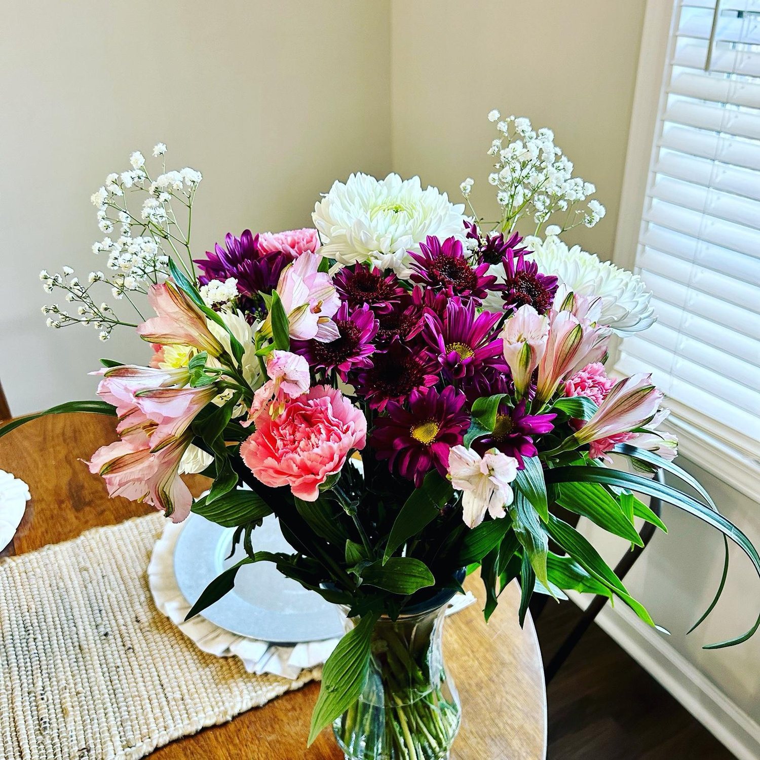 Edgar has always been thoughtful by the way of gifting flowers. One of my favorite things.