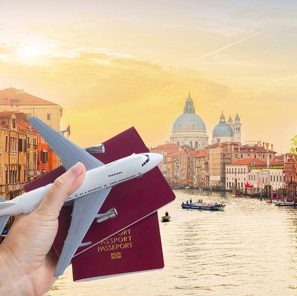 Flights to Italy for our Honeymoon ✈️
