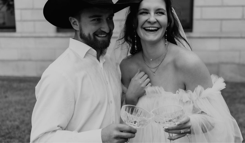 Alexa Long and Garrett Esslinger's Wedding Website