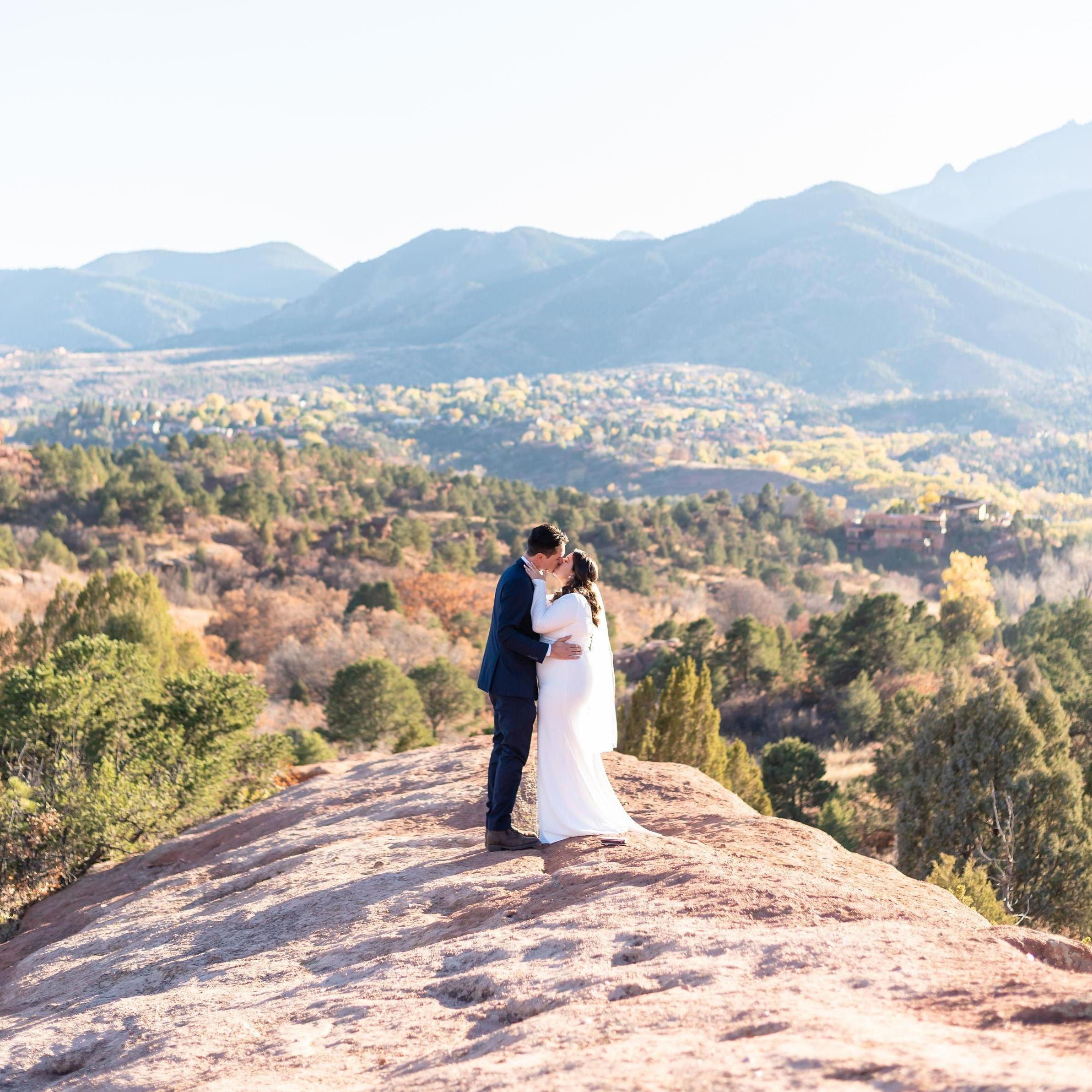 The private lookout where we exchanged our vows and pronounced each other husband and wife!
¡El mirador privado donde intercambiamos nuestros votos y nos pronunciamos marido y mujer!