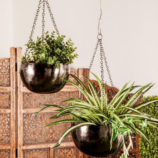 Engelman 2-Piece Iron Hanging Planter Set
