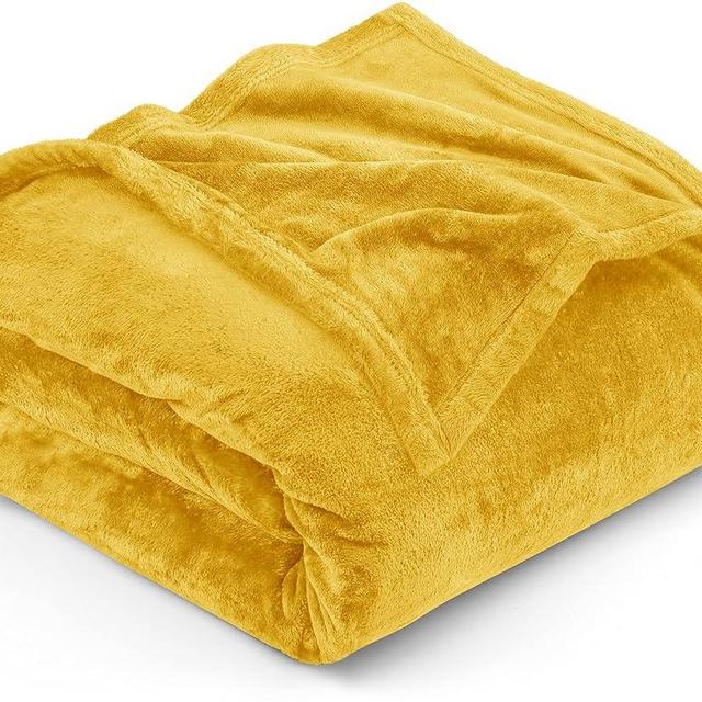 Utopia Bedding Fleece Blanket King Size Yellow 300GSM Luxury Fuzzy Soft Anti-Static Microfiber Bed Blanket (90x102 Inches)