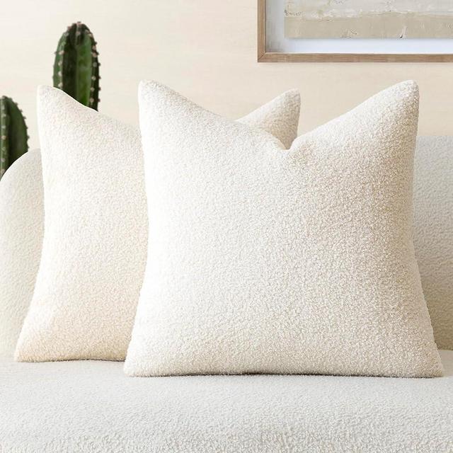 Foindtower Pack of 2, Curly Faux Fur Decorative Throw Pillow Covers Soft Neutral Plush Cushion Case with Zipper Cozy Modern Pillowcase for Home Living Room Couch Bed Sofa 20 x 20 Inch, Cream White