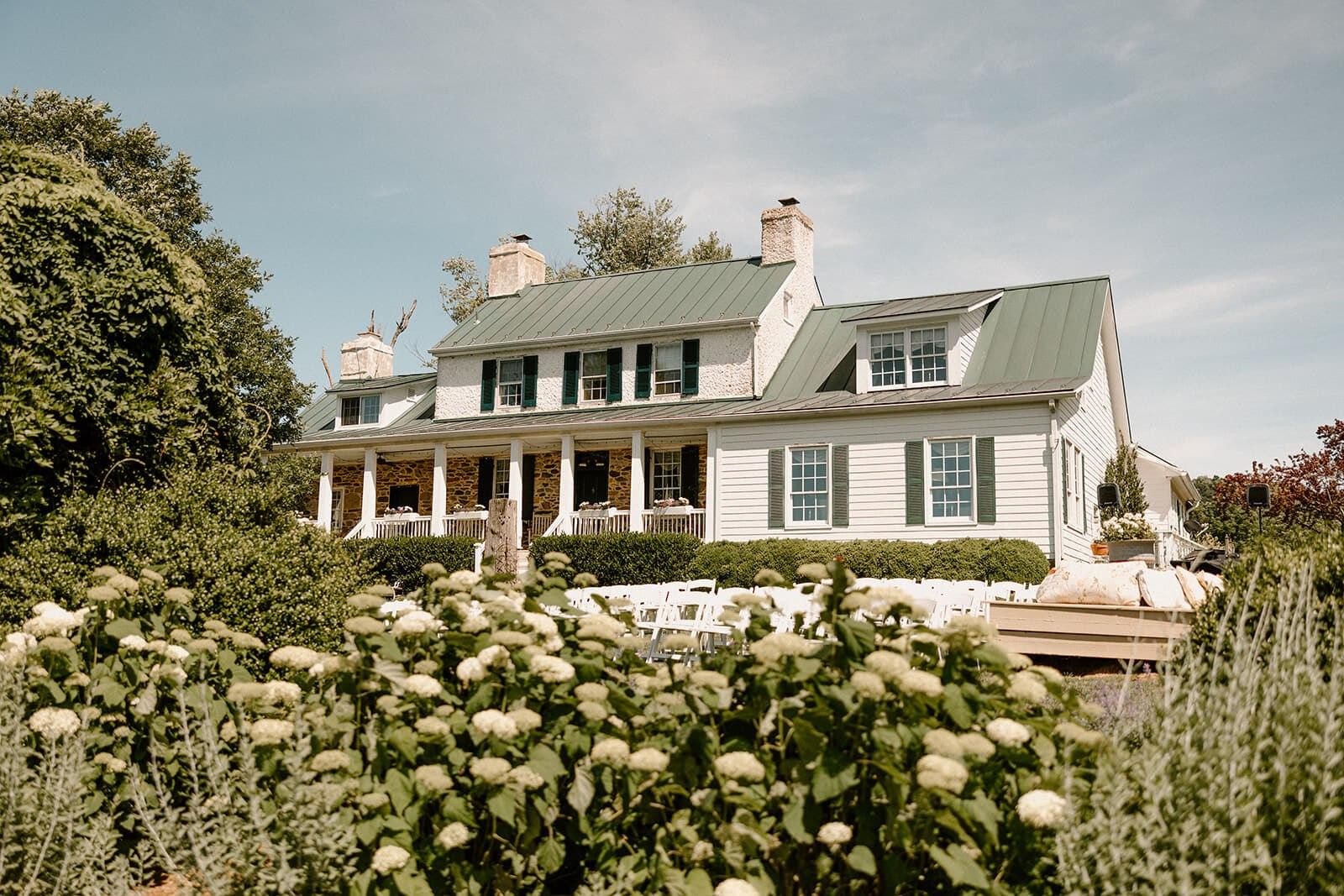 The Wedding Website of Alyssa Hobby and William Canard