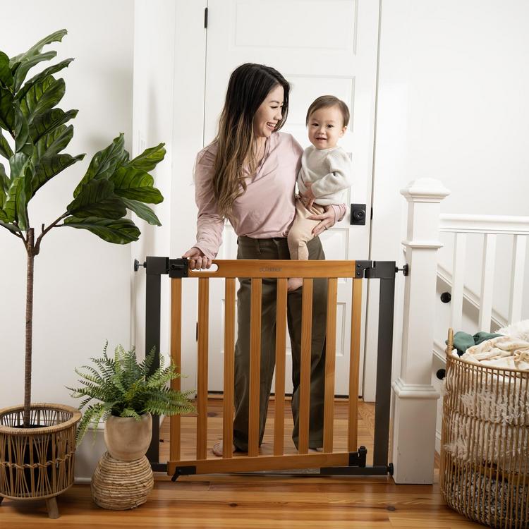 Summer by Ingenuity, West End Safety Gate Zola Baby