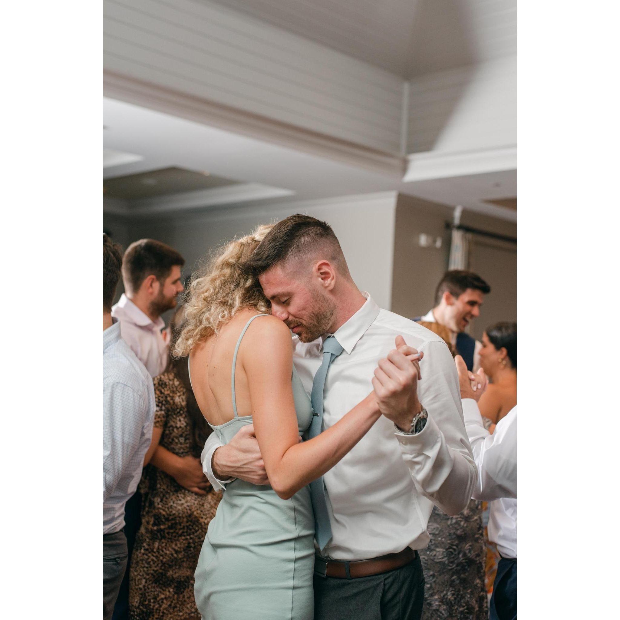 We love a wedding
