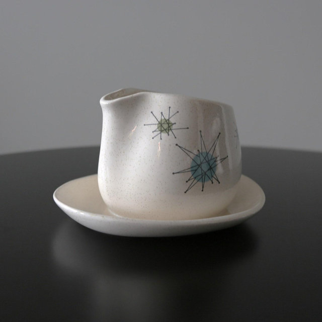 Franciscan Starburst Gravy Boat w/ Attached Saucer Gladding McBean Atomic Mid Century Kitchen Ware 1950s