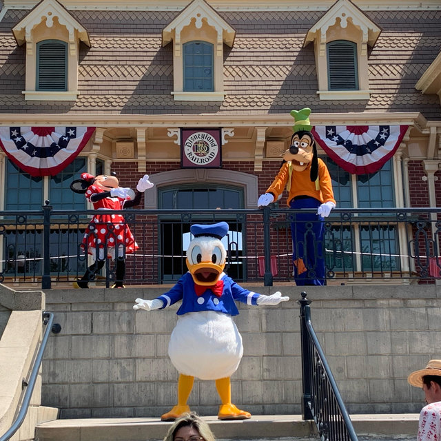 3 Nights at Disneyland
