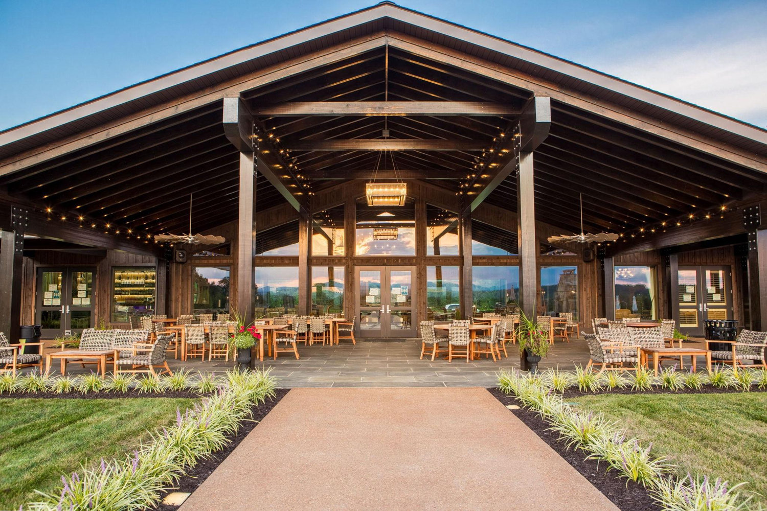 The Wedding Website of Samantha Mancuso and Joshua Staten