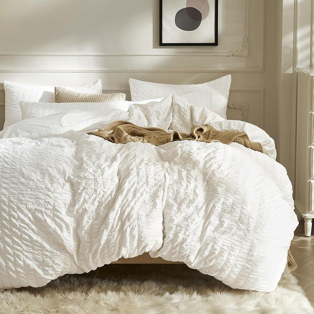 JELLYMONI White Duvet Cover King Size, 3pcs Washed Microfiber Bedding Set, Soft Breathable Seersucker Duvet Cover Set with Zipper Closure and Corner Ties for All Seasons