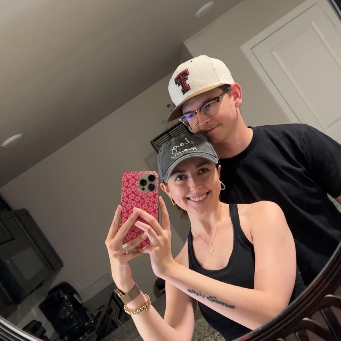 Mirror selfie before a roadtrip