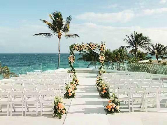 The Wedding Website of Sam Raine and Tracey Cramer
