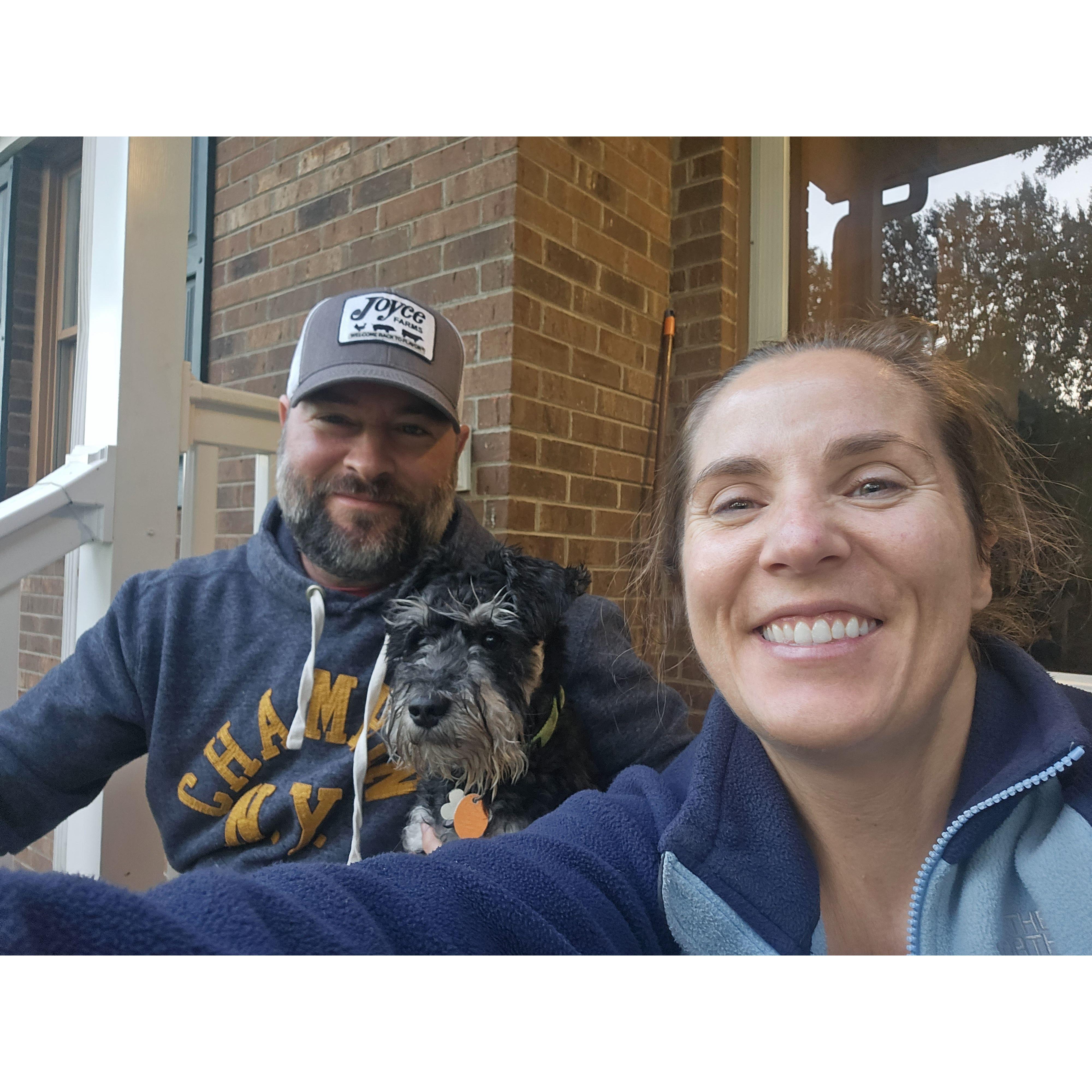 Front porch sittin'.
