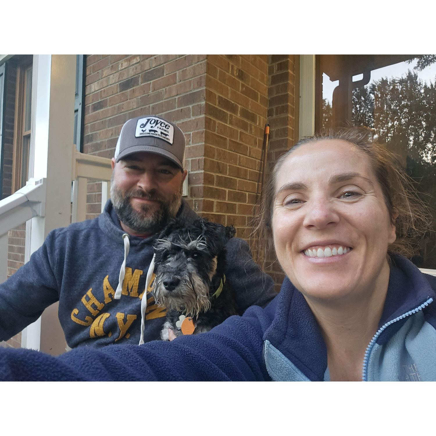 Front porch sittin'.