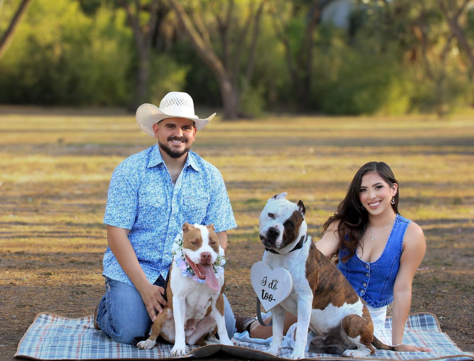 The Wedding Website of Ramon Esparza and Andrea Salazar