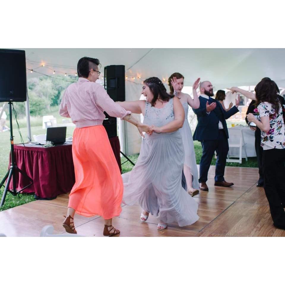 Kennebunkport ME 2017
Abby and David's wedding <3
Featuring Lizzie and Jeff and their sweet sweet dance skills.