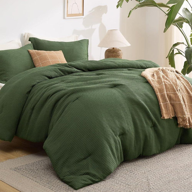 Bedsure Waffle Comforter Set King, Soft and Breathable Dark Green Bedding Comforter Set, 3 Pieces, 1 Waffle Weave Comforter (104"x90") and 2 Pillow Shams (20"x36"+2")