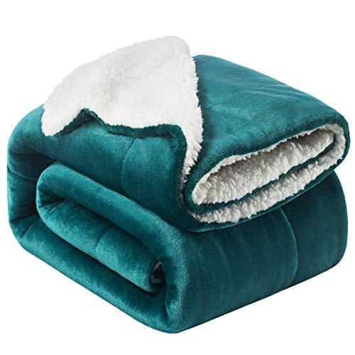 Bedsure Sherpa Fleece Blanket Throw Size Emerald Green Hunter Green Dark Green Plush Throw Blanket Fuzzy Soft Blanket Microfiber