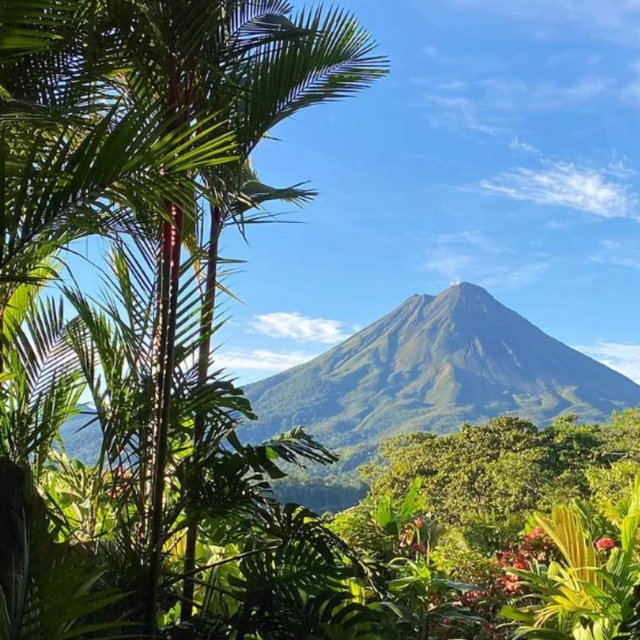 Costa Rica Honeymoon Fund !
