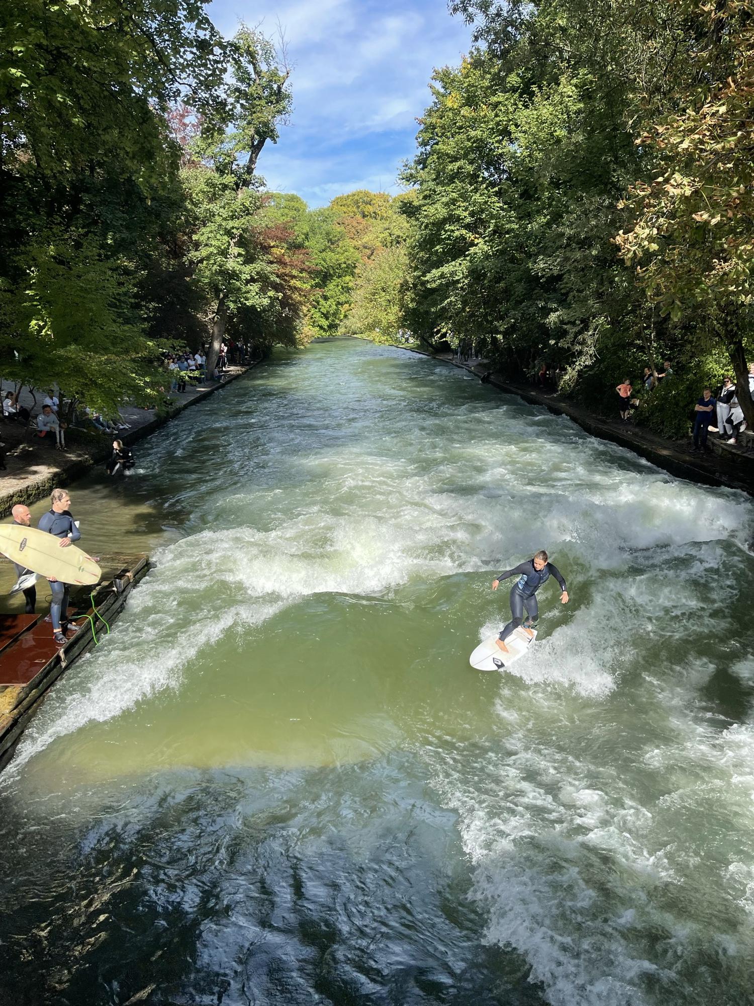 Surfers in Munich