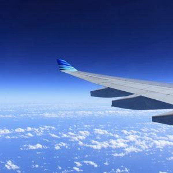 Round Trip Plane Tickets / Billets d'avion aller-retour